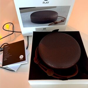 B&O Bang and Olufsen Beosound A1 2nd Gen Portable Bluetooth Speaker | Like New
